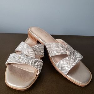 Kelly & Katie gold rhinestone sandals 9.5